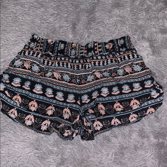 Forever 21 Pants - Printed shorts